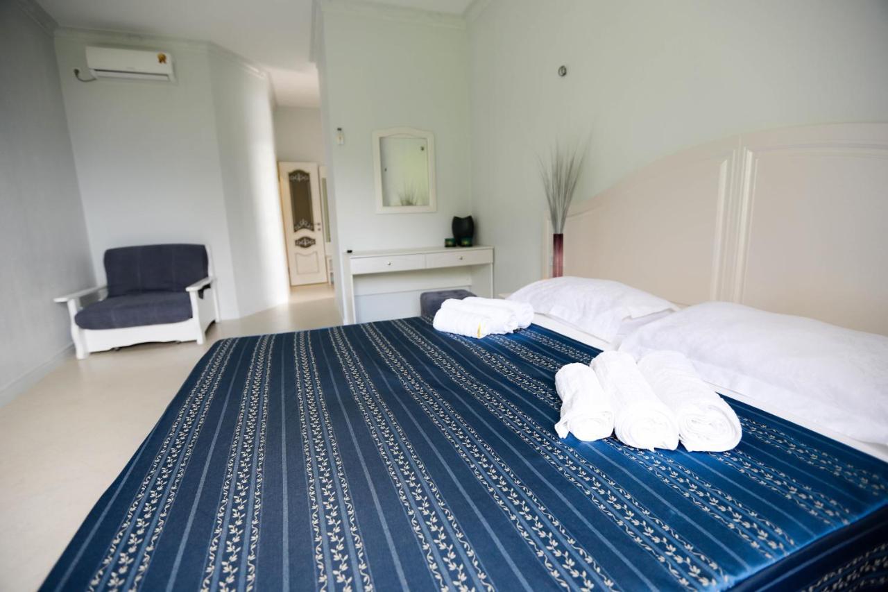Hometel 4 Friends Gagry Zewnętrze zdjęcie